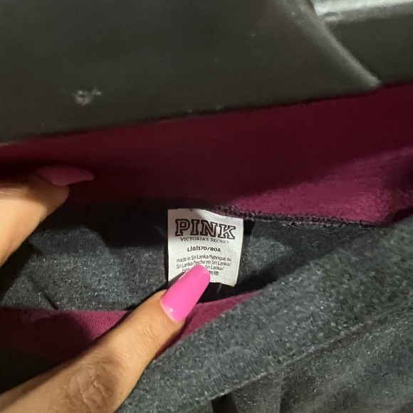 🖤🩷VS PINK L - Picture 2 of 3